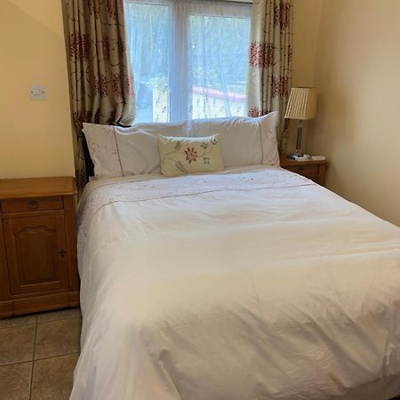 Padoro Lodge Kildare Esterno foto