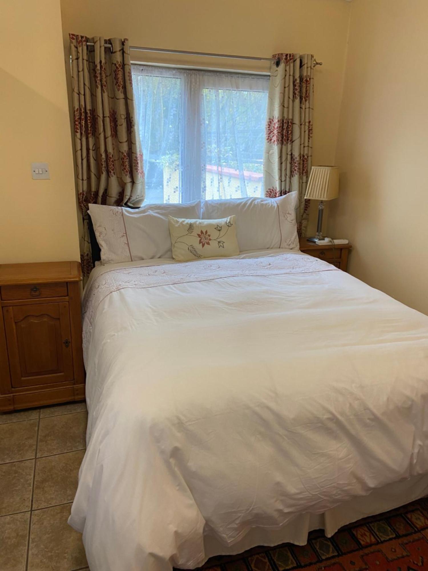 Padoro Lodge Kildare Esterno foto